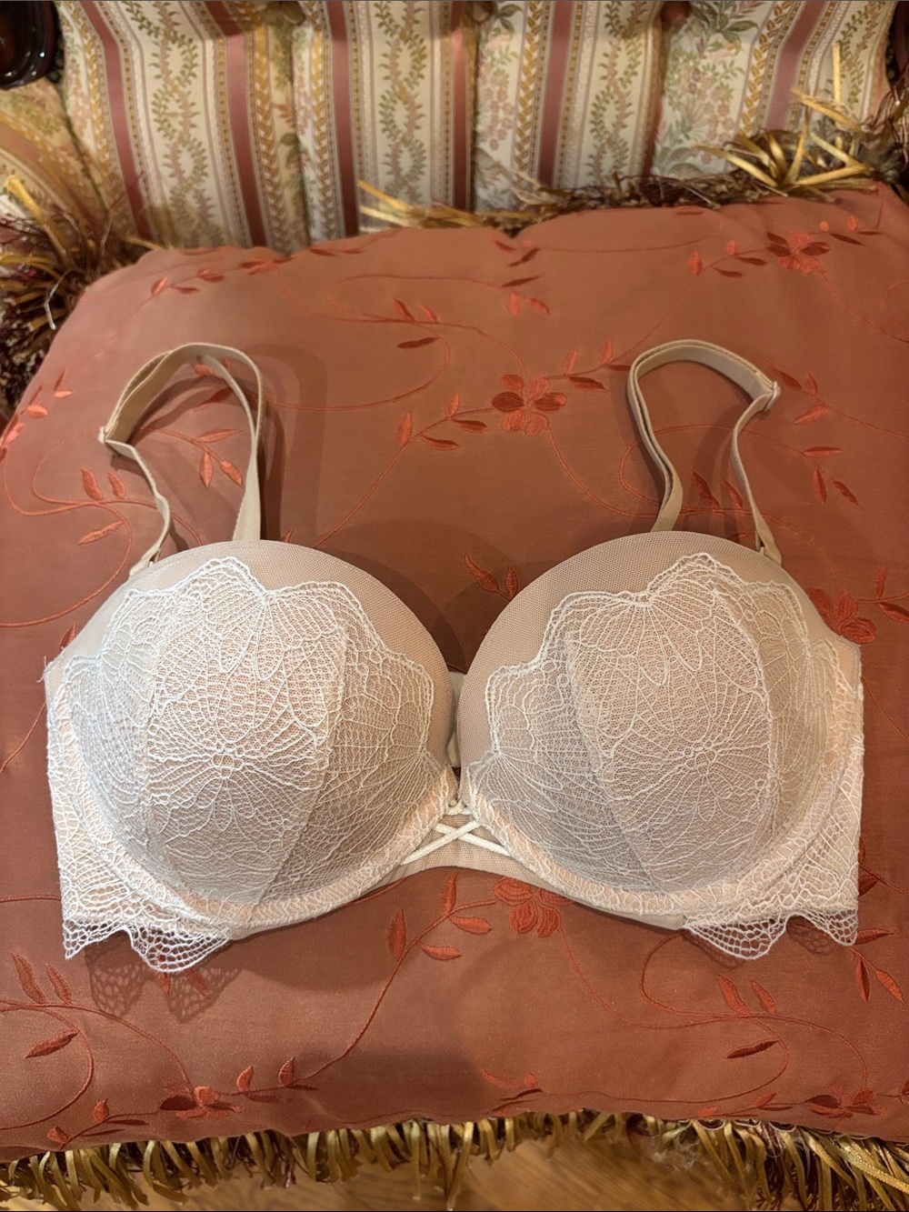 Victoria’s Secret Very Sexy multi way convertible lace overlay underwire bra 32D